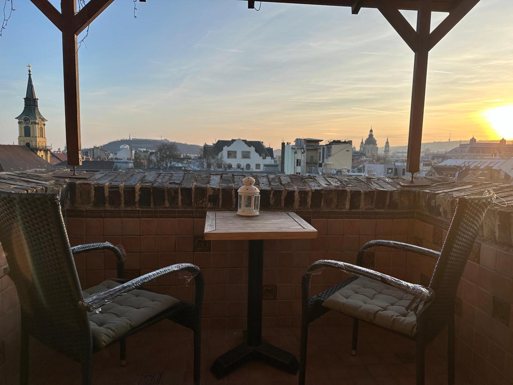 Holiday On Top City Center Budapest Luaran gambar